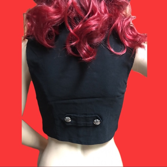 Black Cropped Vest - Picture 2 of 6